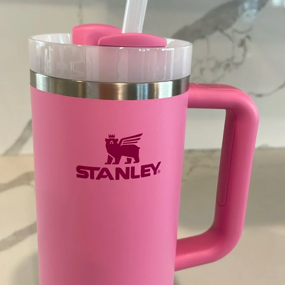 Stanley - 30 oz. PEONY (hot pink) Quencher H2.0 Flowstate Tumbler w/Handle - NWT